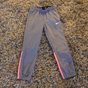 Girls nike dri fit joggers with pockets
